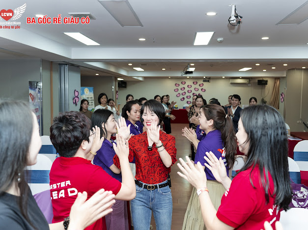 Hình ảnh doanh nhân rèn luyện nội lực theo triết lý của Mai Diệu Huyền về thành công bền vững